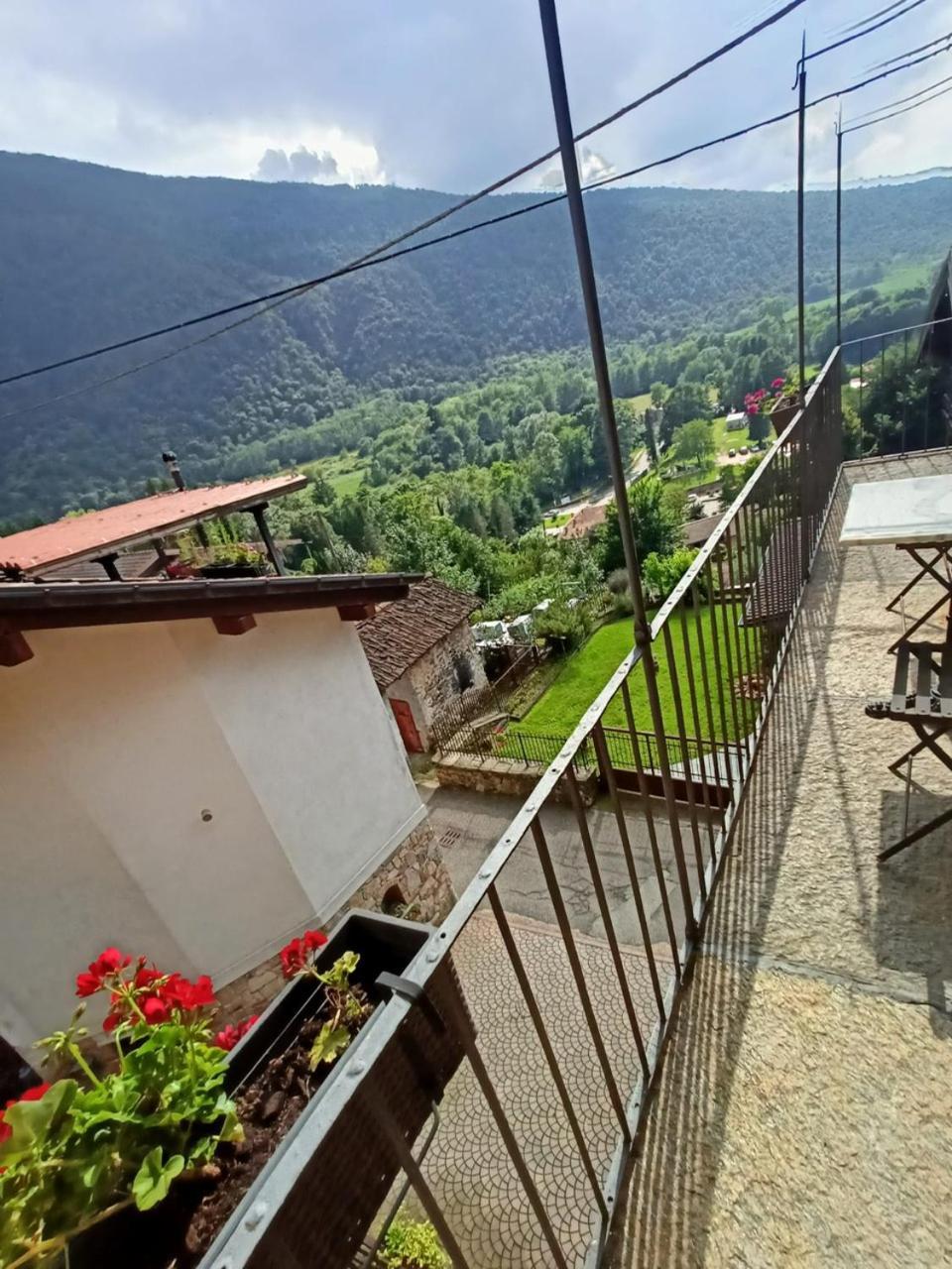 Foresteria Lombarda B & B Ca' Pelitti Ganna Екстериор снимка