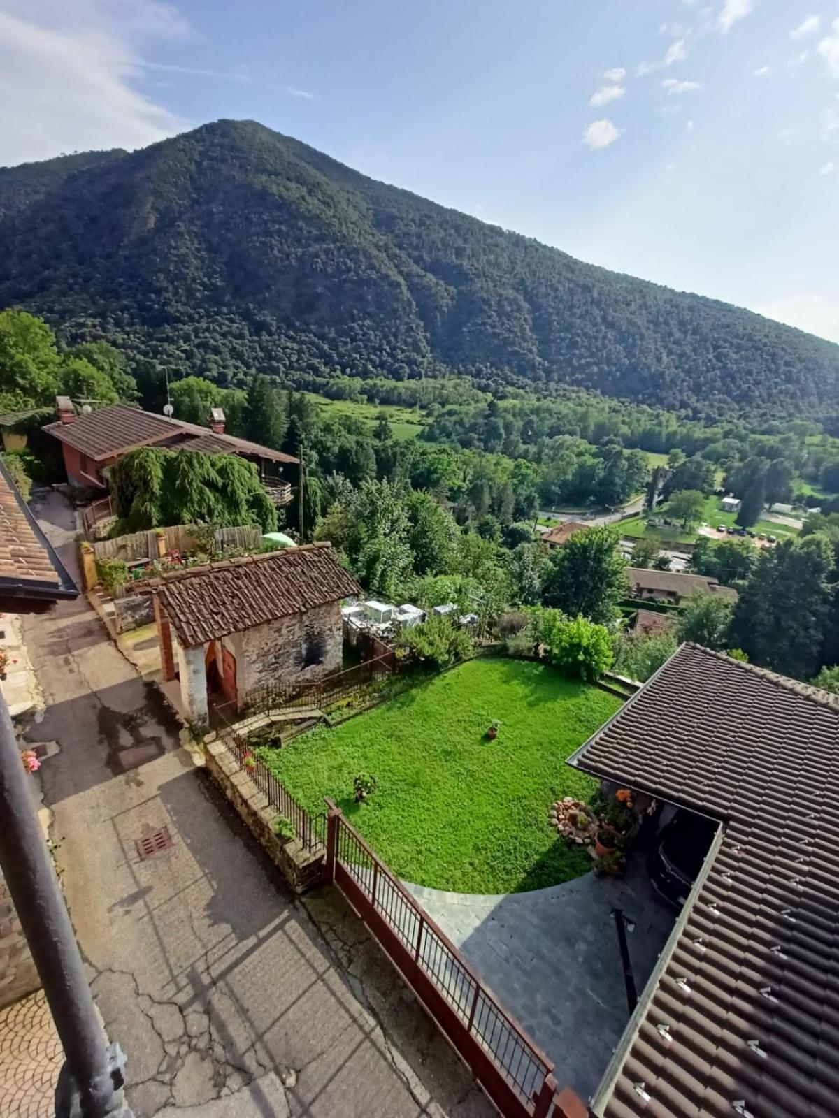 Foresteria Lombarda B & B Ca' Pelitti Ganna Екстериор снимка