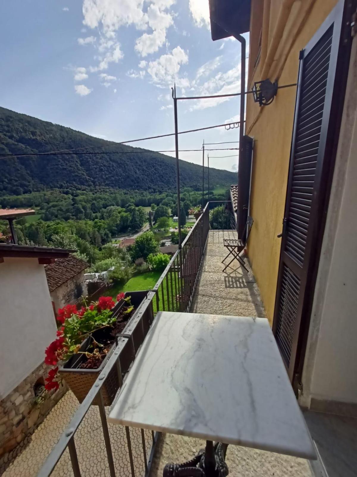 Foresteria Lombarda B & B Ca' Pelitti Ganna Екстериор снимка